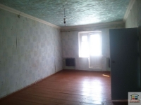 Продам трехкомнатную квартиру в Кушве по адресу: ул. Горняков, д.27